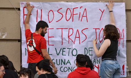 crecen las tomas en universidades de todo el pais para defender la ley de financiamiento crecen las tomas en universidades de todo el pais para defender la ley de financiamiento