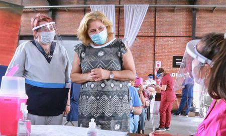 La titular de la cartera sanitaria de la provincia, Sonia Martorano alertó que las variantes de covid confirmadas en distintos puntos de Santa Fe son mucho más contagiosas, y tienen más morbilidad y mortalidad. En ese sentido, reiteró la necesidad de evitar la socialización innecesaria. Preocupan los resultados que podrían dejar los viajes por Semana Santa. La titular de la cartera sanitaria de la provincia, Sonia Martorano alertó que las variantes de covid confirmadas en distintos puntos de Santa Fe son mucho más contagiosas, y tienen más morbilidad y mortalidad. En ese sentido, reiteró la necesidad de evitar la socialización innecesaria. Preocupan los resultados que podrían dejar los viajes por Semana Santa.