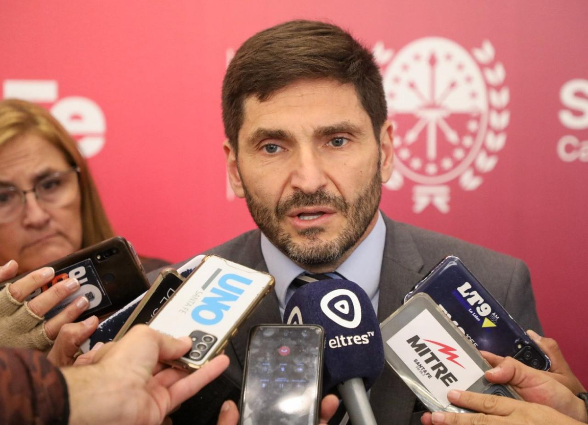 Pullaro tomó la decisión de auditar toda la política de personal de Perotti. Pullaro tomó la decisión de auditar toda la política de personal de Perotti.