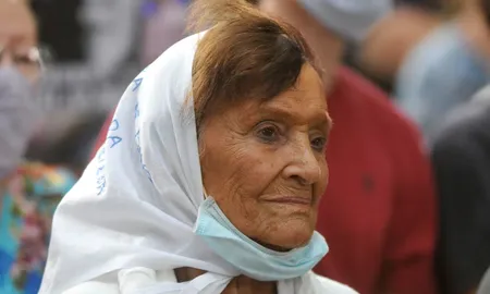 La reciente muerte de Taty Almeida, emblemática referente de las Madres de Plaza de Mayo - Línea Fundadora, resignificó de manera profunda sus últimas declaraciones públicas. La reciente muerte de Taty Almeida, emblemática referente de las Madres de Plaza de Mayo - Línea Fundadora, resignificó de manera profunda sus últimas declaraciones públicas.