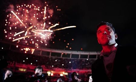 Entre lágrimas, Marcelo Gallardo se despidió del Monumental: Nos volveremos a ver en algún momento. Entre lágrimas, Marcelo Gallardo se despidió del Monumental: Nos volveremos a ver en algún momento.