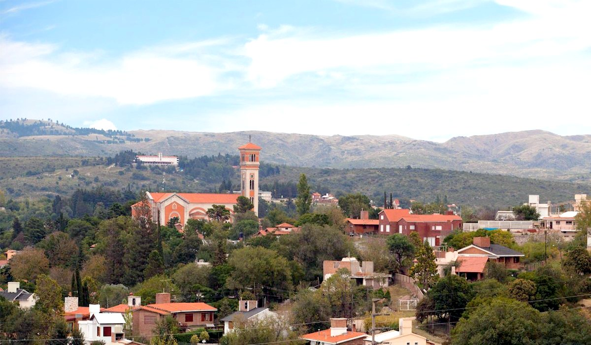 Entre las provincias más importantes para hacer turismo en Argentina, Córdoba se encuentra entre las primeras. Entre las provincias más importantes para hacer turismo en Argentina, Córdoba se encuentra entre las primeras.