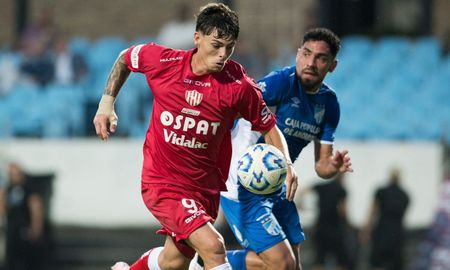 Jerónimo Domina fue la figura de Unión en la victoria ante Atlético Tucumán hasta su salida, promediando los 60 minutos del complemento. Jerónimo Domina fue la figura de Unión en la victoria ante Atlético Tucumán hasta su salida, promediando los 60 minutos del complemento.