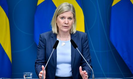 La primera ministra sueca, Magdalena Andersson, confirmó el lunes la decisión, la cual, sostuvo, tendrá un impacto positivo en la seguridad nacional. La primera ministra sueca, Magdalena Andersson, confirmó el lunes la decisión, la cual, sostuvo, tendrá un impacto positivo en la seguridad nacional.