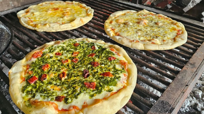 Masa para pizza a la parrilla: la receta rápida y fácil para compartir en familia