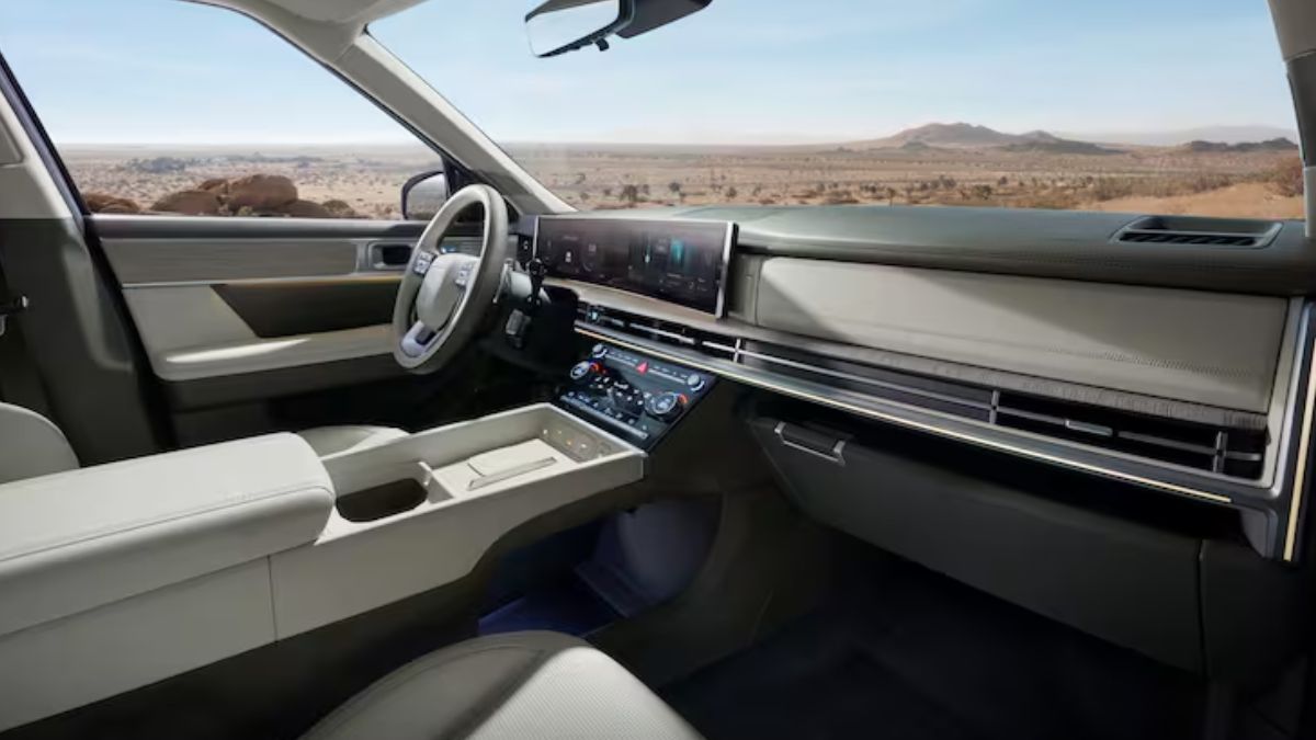 Incorpora dos pantallas de 12,3’’. Incorpora dos pantallas de 12,3’’.