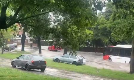 La zona de Avenida General Paz en Buenos Aires estaba anegada al momento de la fatalidad. La zona de Avenida General Paz en Buenos Aires estaba anegada al momento de la fatalidad.