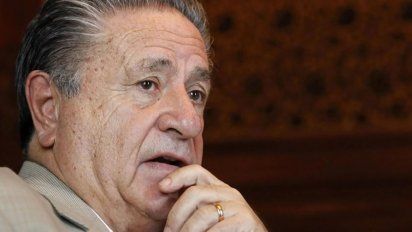 “Tenemos que estar todos juntos”, dijo Duhalde.