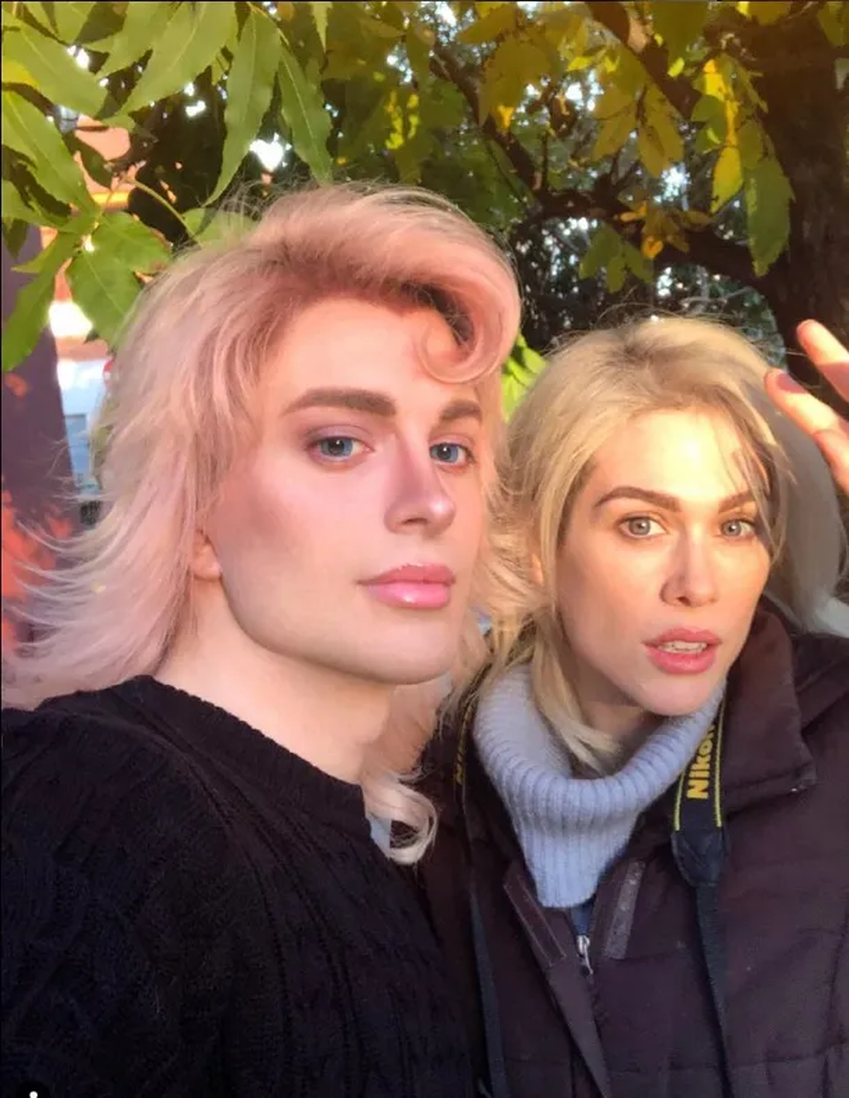 Lilia Lemoine junto a su amigo cercano Luis Padrón, más conocido como "El Elfo". Lilia Lemoine junto a su amigo cercano Luis Padrón, más conocido como "El Elfo".