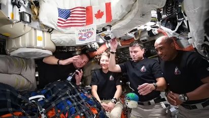 Qué dijeron los astronautas de Artemis II tras salir del lado oculto de la Luna: los videos