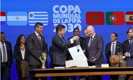Este jueves se firmó el acta que oficializa la primera fecha en Sudamérica para el mundial 2030. Este jueves se firmó el acta que oficializa la primera fecha en Sudamérica para el mundial 2030.
