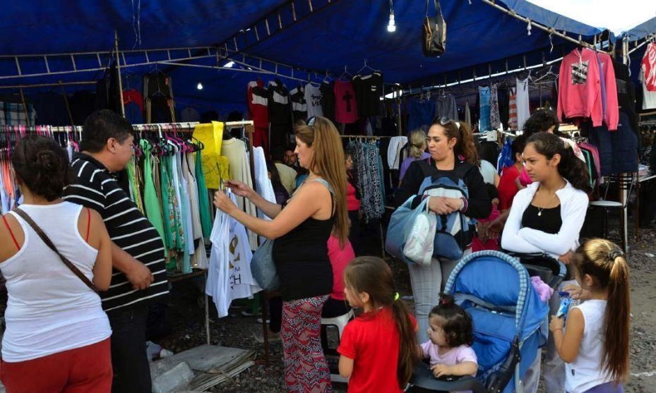 Latigazos, torturas y abusos: así “cazaban” a las “mecheras” en la feria La Salada