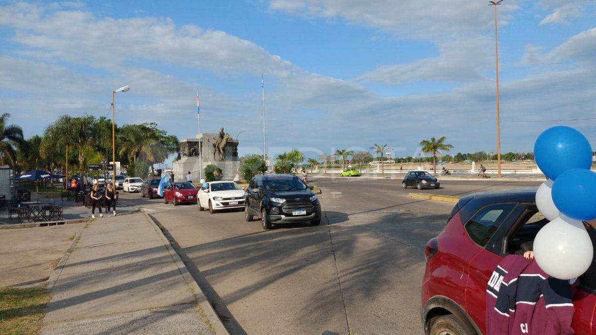La caravana partió desde el Puente Colgante de Santa Fe.&nbsp;