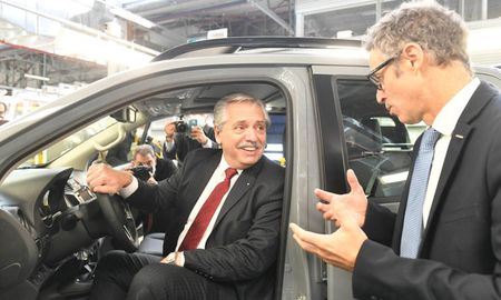 El presidente Alberto Fernández recorrió este viernes al mediodía, junto al gobernador de Córdoba, Juan Schiaretti, la planta de tratamiento de líquidos cloacales de Bajo Grande. El presidente Alberto Fernández recorrió este viernes al mediodía, junto al gobernador de Córdoba, Juan Schiaretti, la planta de tratamiento de líquidos cloacales de Bajo Grande.