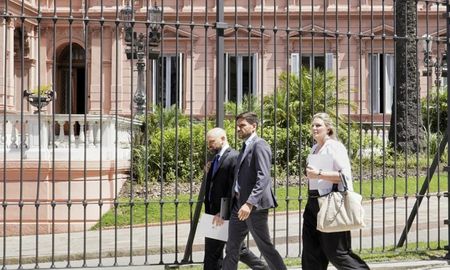 Maximiliano Pullaro, Gustavo Puccini y Verónica Geese ingresando a Casa Rosada. Maximiliano Pullaro, Gustavo Puccini y Verónica Geese ingresando a Casa Rosada.