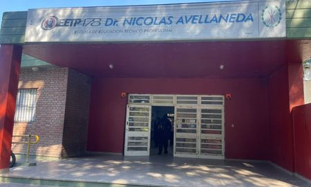 La comunidad educativa de la Escuela Avellaneda sigue pidiendo una mayor presencia policial y medidas que garanticen la seguridad de los estudiantes. La comunidad educativa de la Escuela Avellaneda sigue pidiendo una mayor presencia policial y medidas que garanticen la seguridad de los estudiantes.