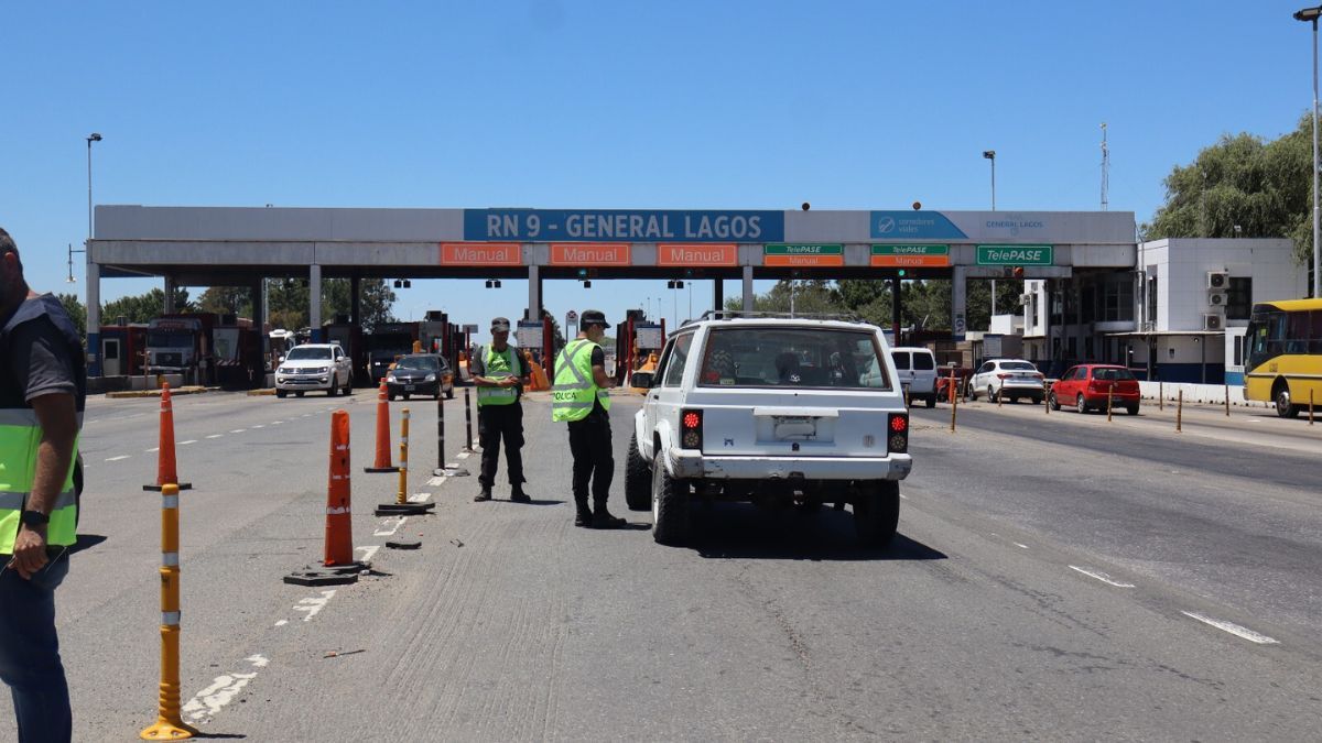 Agentes de la Policía de Seguridad Vial realizarán controles en las principales rutas turísticas de la provincia durante el feriado de Carnaval. Agentes de la Policía de Seguridad Vial realizarán controles en las principales rutas turísticas de la provincia durante el feriado de Carnaval.