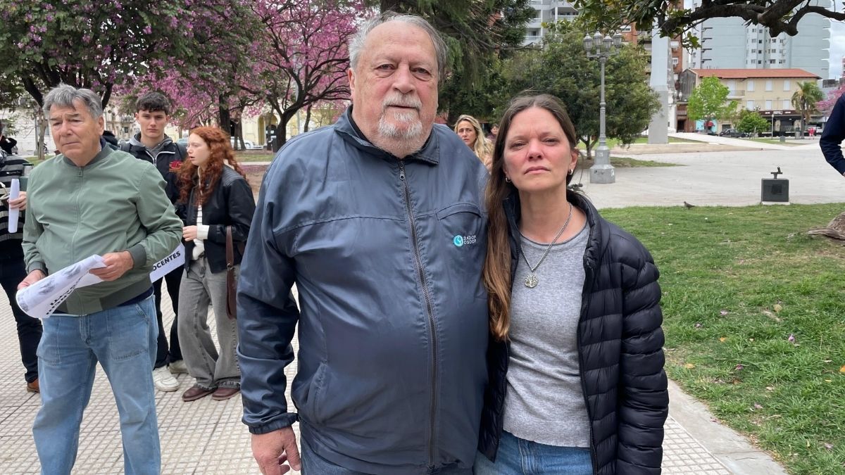 Pedro Bayúgar junto a Fernanda De Lucca en la marcha. Pedro Bayúgar junto a Fernanda De Lucca en la marcha.