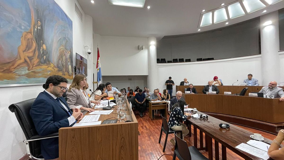 “El presupuesto no incluye fondos nacionales para obras”, aclaró la presidenta del Concejo de Santa Fe, Adriana Molina. “El presupuesto no incluye fondos nacionales para obras”, aclaró la presidenta del Concejo de Santa Fe, Adriana Molina.