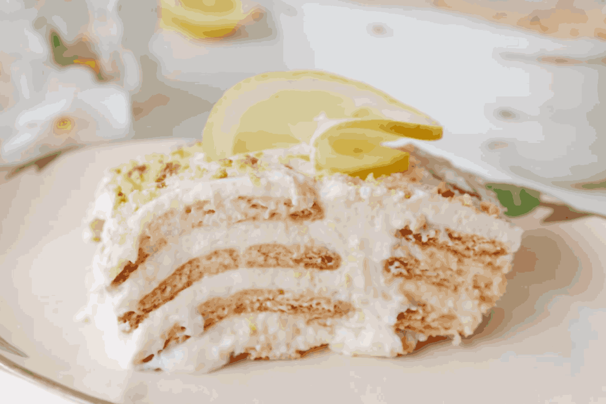 La carlota de limón es un postre único y rico, ideal para disfrutar en familia. La carlota de limón es un postre único y rico, ideal para disfrutar en familia. 