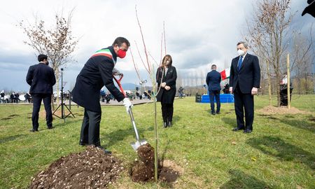 Mario Draghi, primer ministro italiano, presidió la primera Jornada Nacional en Memoria de las víctimas. Mario Draghi, primer ministro italiano, presidió la primera Jornada Nacional en Memoria de las víctimas.