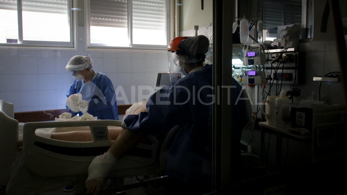 El porcentaje promedio de ocupaci&oacute;n de camas de terapia intensiva&nbsp; a nivel nacional es de 68,1%, mientras que en el Amba esa cifra sube hasta el 76,2%.