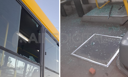 Este sábado por la mañana, un colectivo de la línea 11 fue apedreado en inmediaciones de Facundo Zuviría y French. Este sábado por la mañana, un colectivo de la línea 11 fue apedreado en inmediaciones de Facundo Zuviría y French.