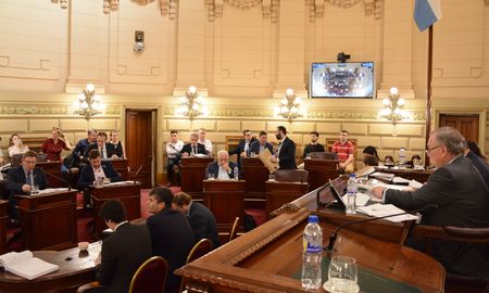 Gustavo Puccini destacó que la iniciativa se enmarca en la ley provincial Santa Fe Cumple, que promueve la reducción del consumo energético en los edificios públicos. Gustavo Puccini destacó que la iniciativa se enmarca en la ley provincial Santa Fe Cumple, que promueve la reducción del consumo energético en los edificios públicos.