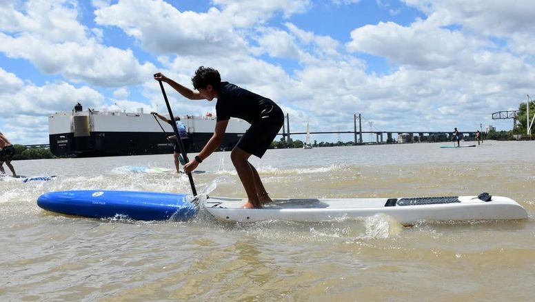 Es de Santa Fe, tiene 17 años y va a participar del Mundial de SUP en El Salvador