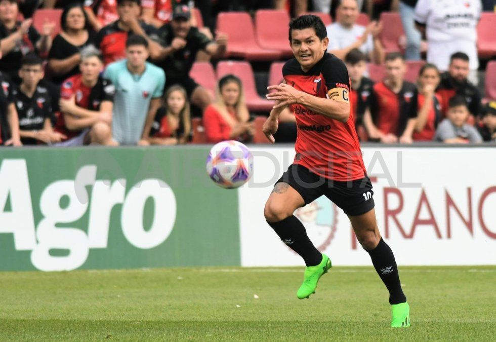 Luis Miguel Rodríguez volverá a la titularidad este viernes cuando Colón reciba a Racing por la Liga Profesional de Fútbol.
