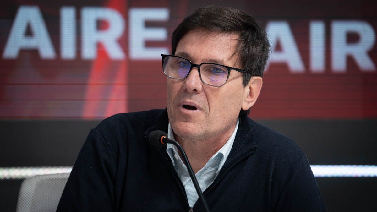 Goity dijo que el Plan Raíz involucra a unos 162.000 chicos que cursan los tres primeros años de la escolaridad primaria. Goity dijo que el Plan Raíz involucra a unos 162.000 chicos que cursan los tres primeros años de la escolaridad primaria.
