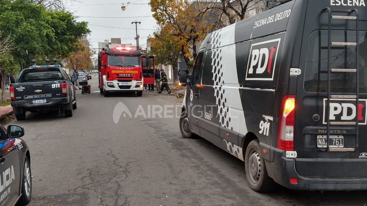 La v&iacute;ctima es un hombre de m&aacute;s de 70 a&ntilde;os y es el propietario de la vivienda que se prendi&oacute; fuego en horas de la tarde. El cuerpo fue localizado calcinado en la habitaci&oacute;n del departamento