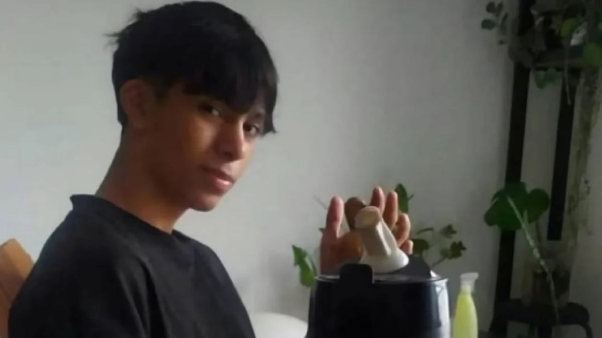 Jeremías Monzón fue hallado sin vida con múltiples heridas de arma blanca dentro de una construcción abandonada frente a avenida Intendente Irigoyen.