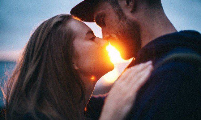 Qué tan bueno sos besando según tu signo del zodiaco