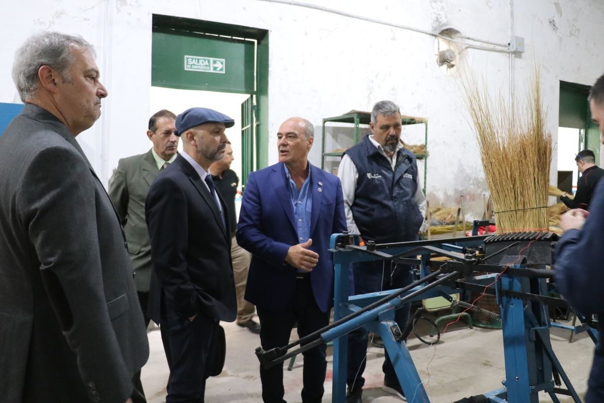 La Provincia reabrió el Taller de Sastrería de la cárcel de Coronda. La Provincia reabrió el Taller de Sastrería de la cárcel de Coronda.