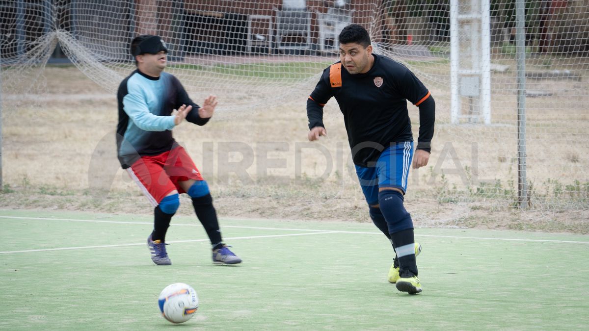 Maxi durante un entrenamiento de Los Búhos. Maxi durante un entrenamiento de Los Búhos.