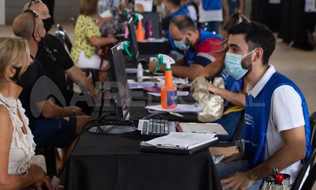 vacunacion docente: con las segundas dosis disponibles, el operativo sigue hasta el miercoles vacunacion docente: con las segundas dosis disponibles, el operativo sigue hasta el miercoles
