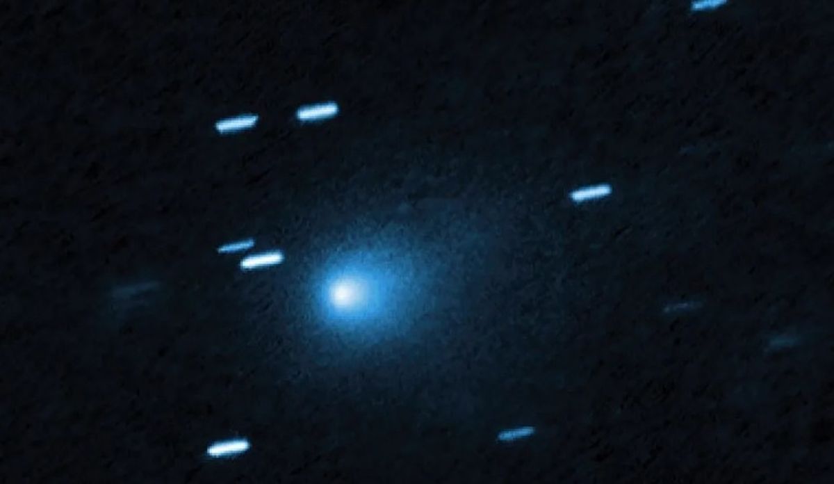 El telescopio espacial Hubble captó esta imagen del cometa interestelar 3I/ATLAS el 21 de julio de 2025, cuando el cometa se encontraba a 445 millones de kilómetros de la Tierra.  