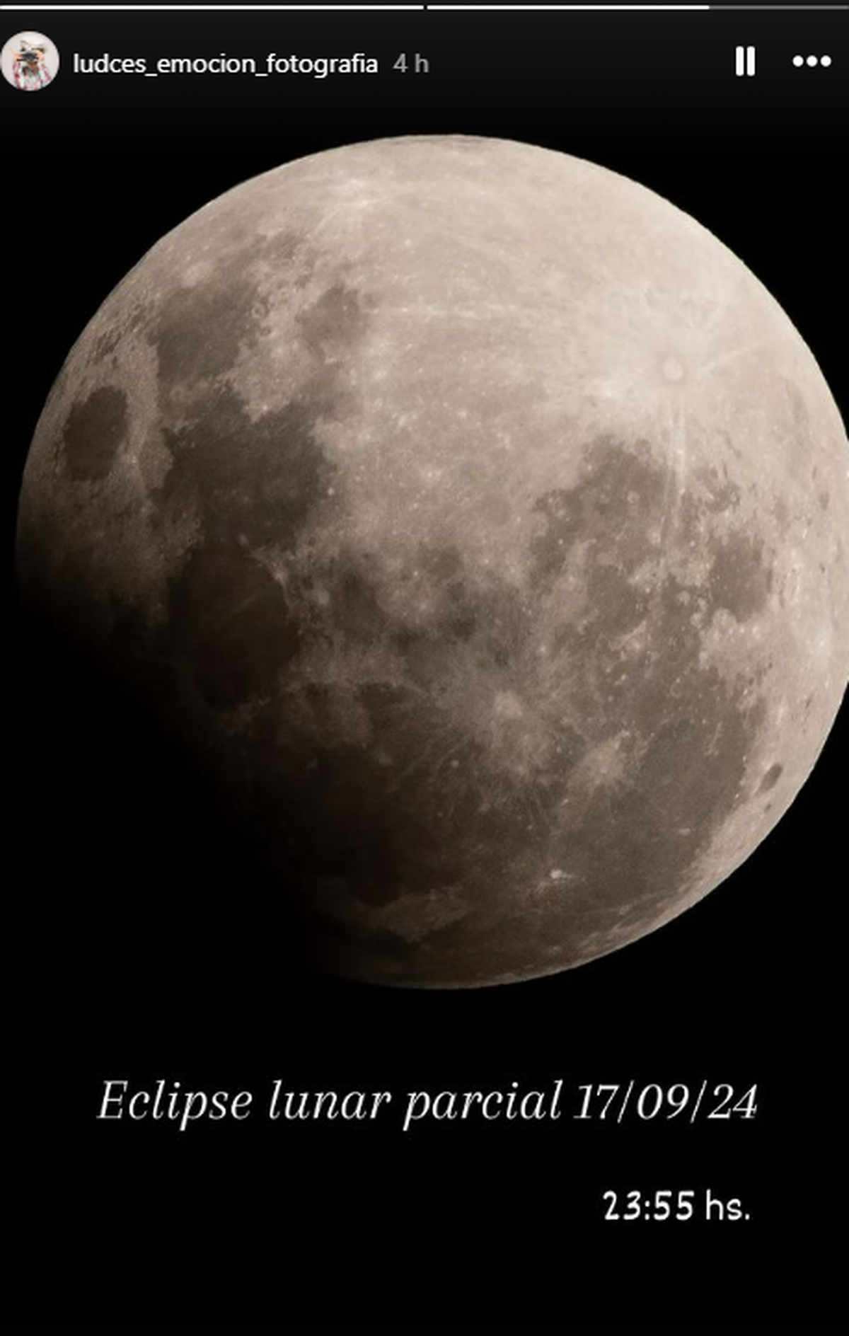 Eclipse parcial lunar en la ciudad de Santa Fe. Eclipse parcial lunar en la ciudad de Santa Fe.