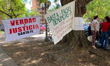 Los integrantes de Verdad y Justicia Santa Fe se presentaron este jueves en la Legislatura provincial. Los integrantes de Verdad y Justicia Santa Fe se presentaron este jueves en la Legislatura provincial.