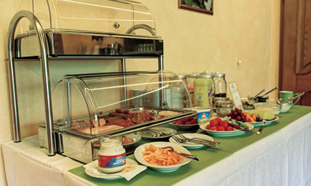 La indignante respuesta de un hotel a una huésped que les preguntó por el desayuno La indignante respuesta de un hotel a una huésped que les preguntó por el desayuno
