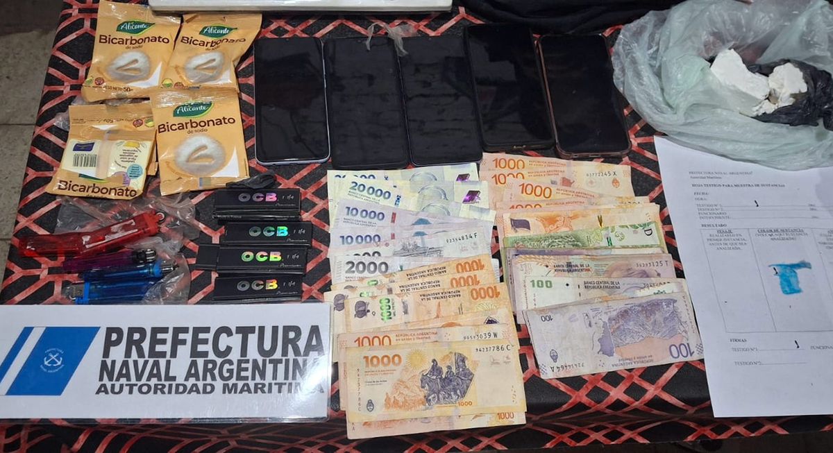 Durante los procedimientos realizados en tres viviendas de Colastiné Norte secuestraron drogas