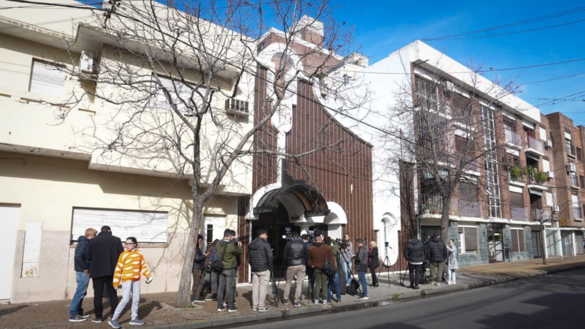 La despedida a la Locomotora Oliveras empezó con una ceremonia íntima en Santa Fe.