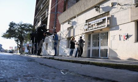 Así fue el ataque a balazos contra la Municipalidad de Villa Gobernador Gálvez Así fue el ataque a balazos contra la Municipalidad de Villa Gobernador Gálvez