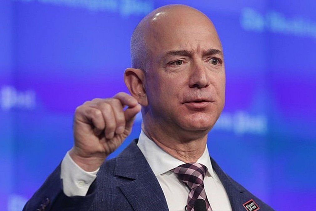 Jeff Bezos, fundador de Amazon, dijo que tienen que mejorar las condiciones laborales. 
