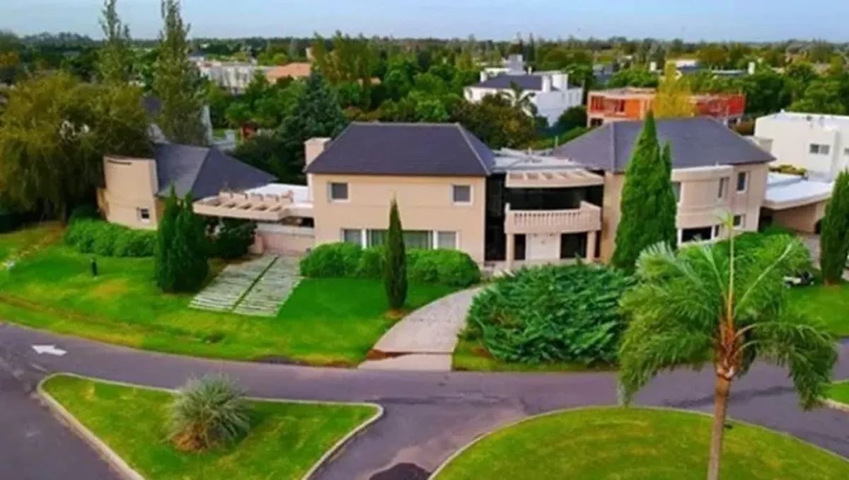 La mansión de Lionel Messi y Antonela Roccuzzo en Rosario.