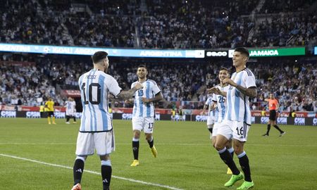 Lionel Messi, orgullo nacional y oriundo de Rosario, provincia de Santa Fe. Lionel Messi, orgullo nacional y oriundo de Rosario, provincia de Santa Fe.