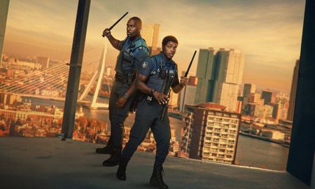 Esta nueva película de Netflix mezcla comedia de amigos-policía con el drama criminal. Esta nueva película de Netflix mezcla comedia de amigos-policía con el drama criminal.