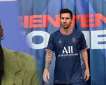 El arribo de Lionel Messi al Paris Saint-Germain representó un ingreso de dinero de 6.000.000 de dólares para Michael Jordan, propietario de la marca que viste al conjunto francés. El arribo de Lionel Messi al Paris Saint-Germain representó un ingreso de dinero de 6.000.000 de dólares para Michael Jordan, propietario de la marca que viste al conjunto francés.
