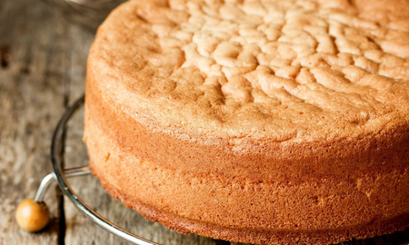 Bizcochuelo sin gluten y con aceite: la receta fácil de solo 4 pasos Bizcochuelo sin gluten y con aceite: la receta fácil de solo 4 pasos